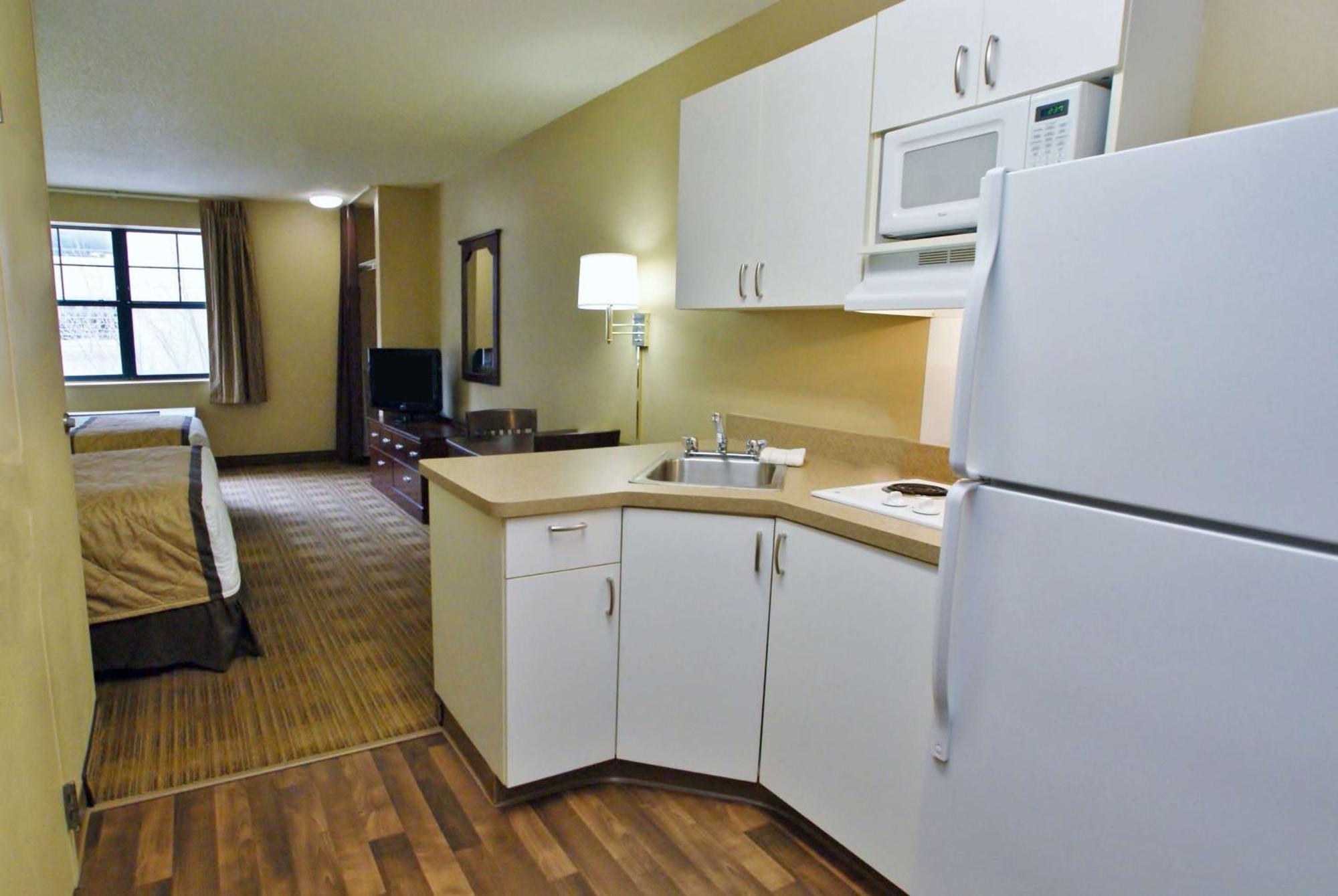 เอ็กซ์เทนด์ สเตย์ อเมริกา บิลลิงส์-เวสต์เอนด์ Hotel ภายนอก รูปภาพ