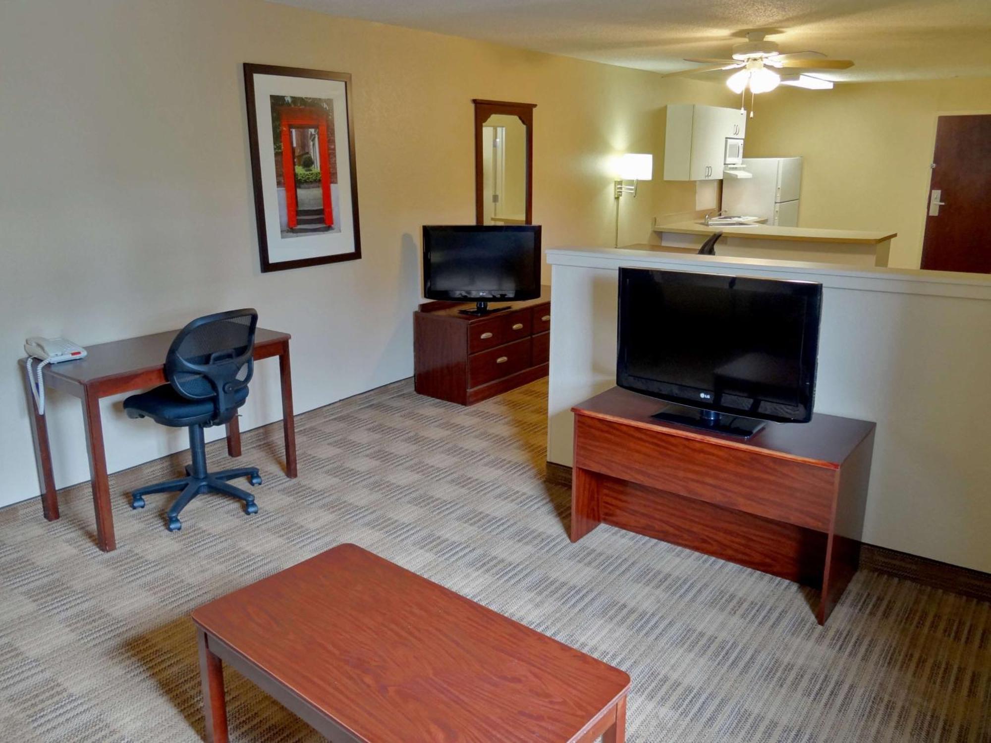 เอ็กซ์เทนด์ สเตย์ อเมริกา บิลลิงส์-เวสต์เอนด์ Hotel ภายนอก รูปภาพ